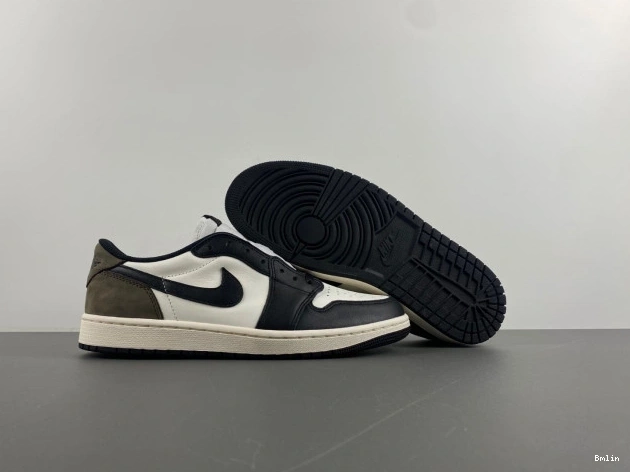 Boostmaster lin Jordan Mocha 1 Low CZ0790-102 Air OG 0730